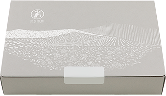 山形の大地をデザインした商品箱の写真